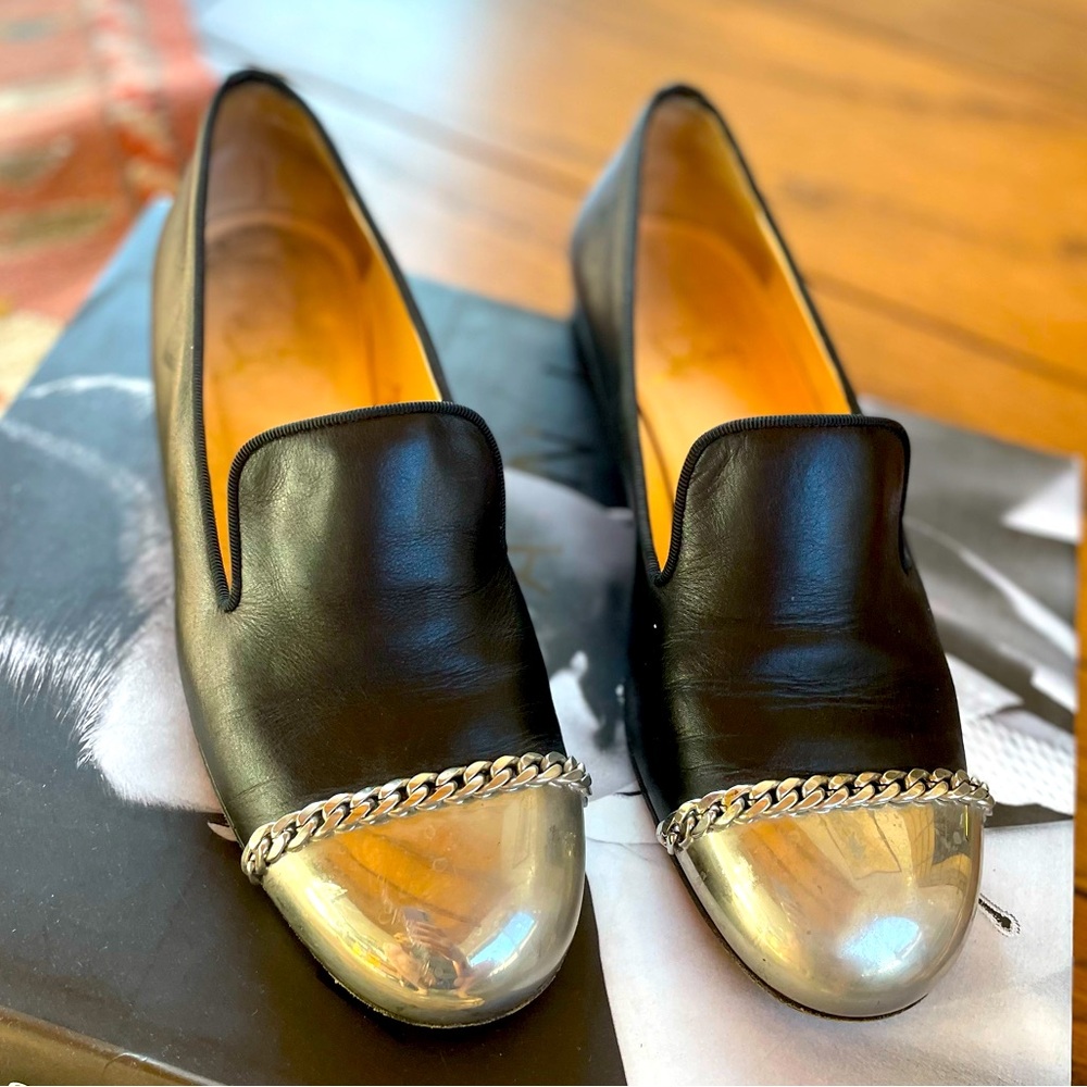 Christian Louboutin Leather and Silver Metal flat size 38 or US 8